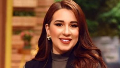 الفنانة اسما شريف منير