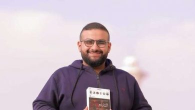 الكاتب أحمد مدحت
