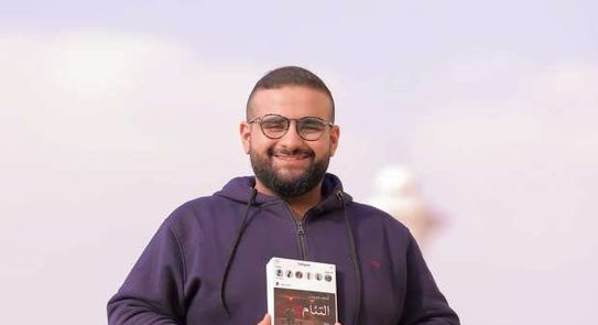 الكاتب أحمد مدحت