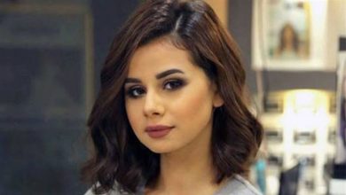 الفنانة منه عرفه