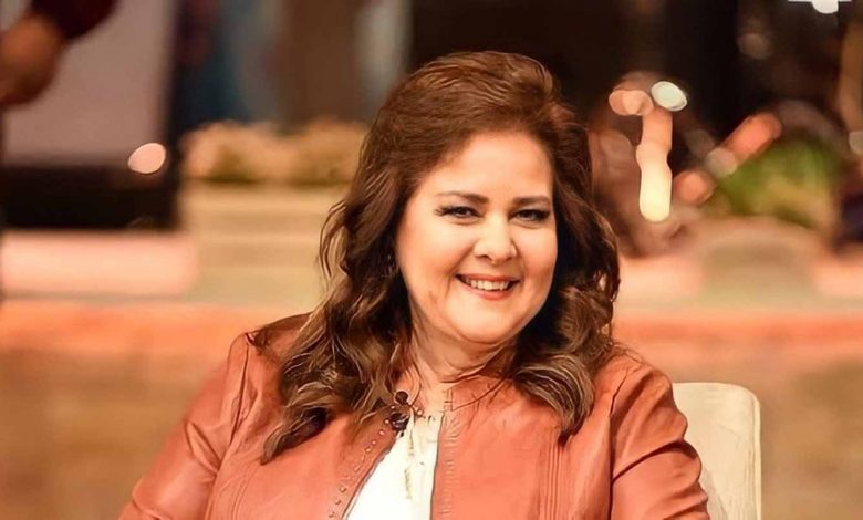 دلال عبد العزيز