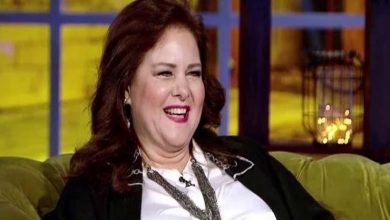 الفنانة دلال عبد العزيز