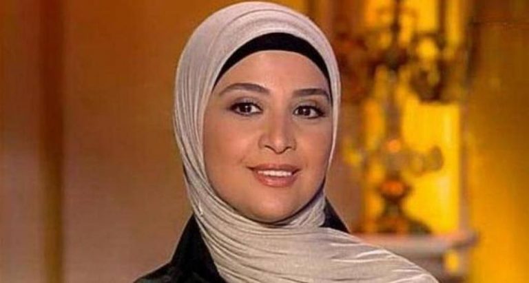 الفنانة حنان ترك