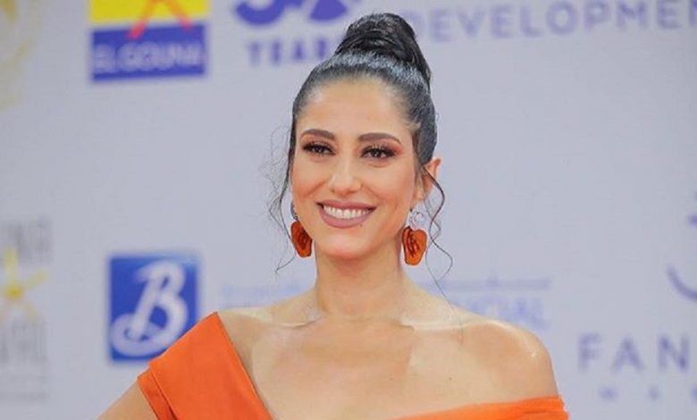 الفنانة حنان مطاوع