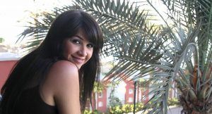 الفنانة ياسمين عبد العزيز