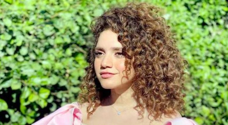 الفنانة رنا رئيس