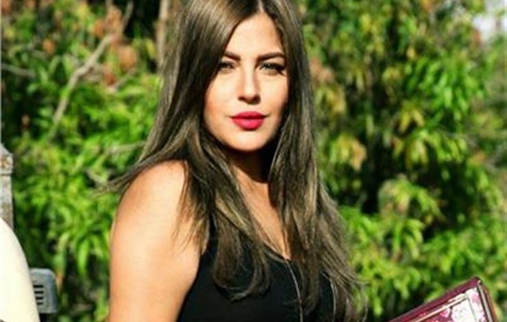 الفنانة أماني كمال