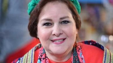 الفنانة دلال عبد العزيز
