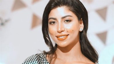الفنانة كارولين عزمي