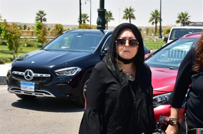 دلال عبد العزيز