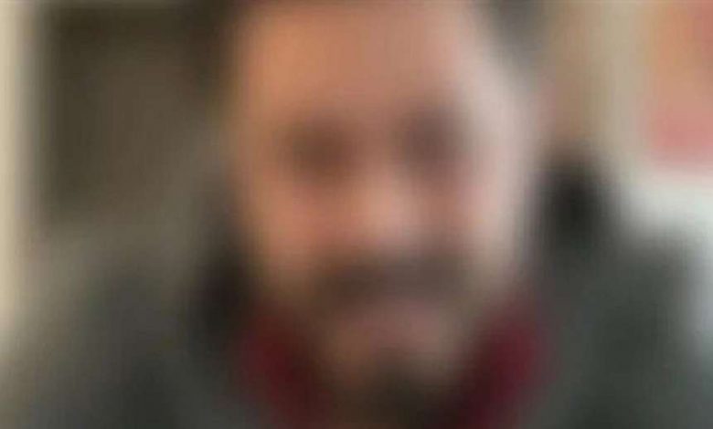 فنان شهير
