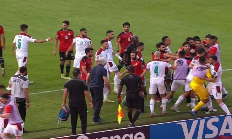 مشاجرة منتخب مصر والمغرب